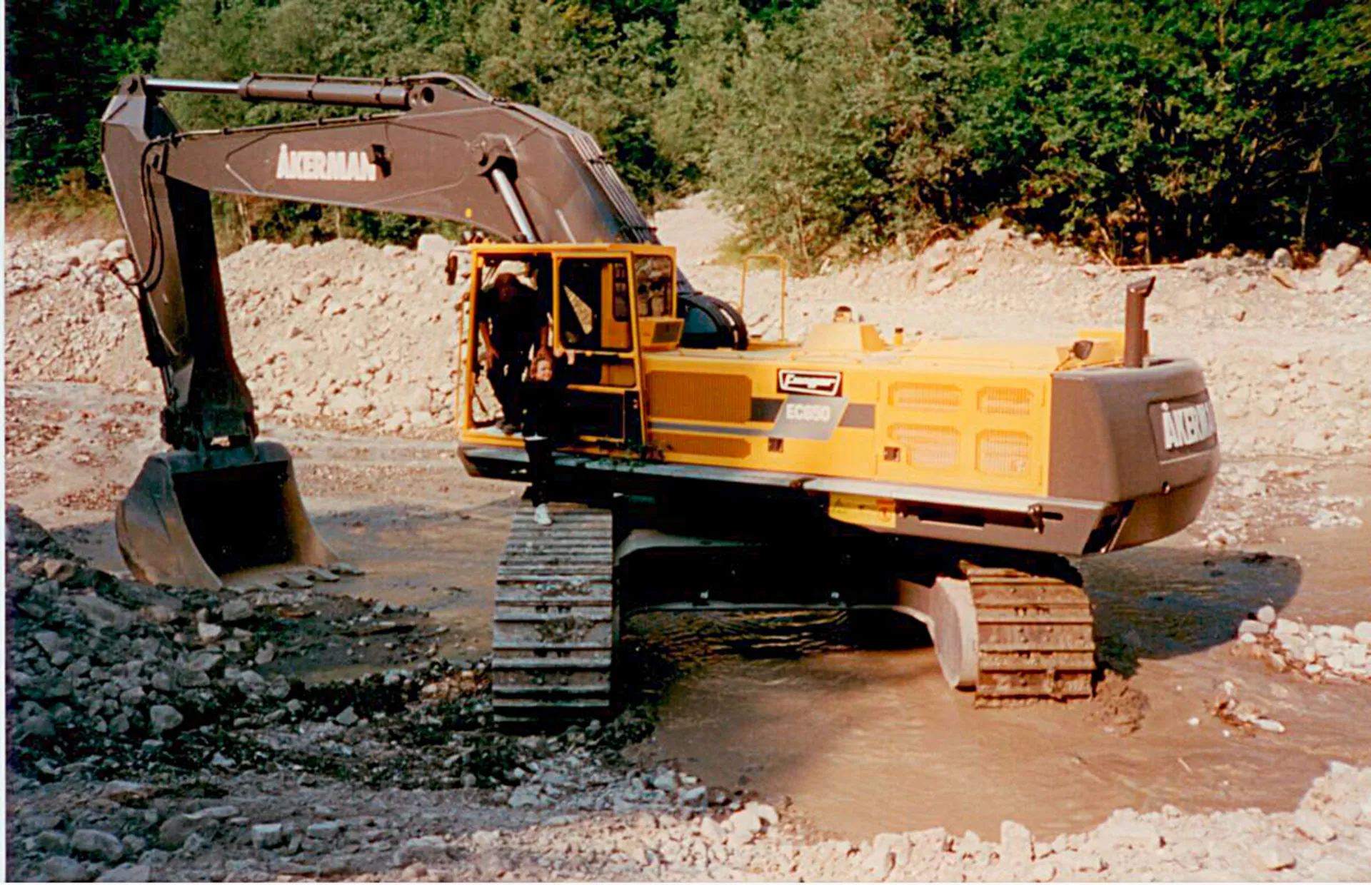 1996 — Der damals grösste Hydraulikbagger der Zentralschweiz.